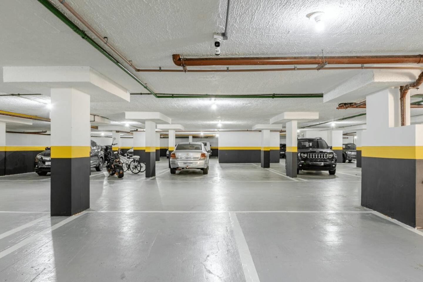 Apto - Predio De Frente Para Praia - Asturias - Guaruja - 2 Vagas Garagem - Wi-Fi E Ar Condicionado ภายนอก รูปภาพ